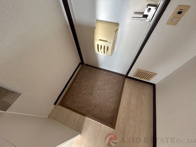 エレガンス箕面88の玄関写真