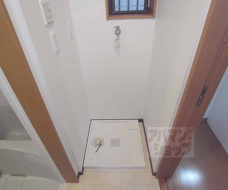 その他設備　室内洗濯機置き場。
