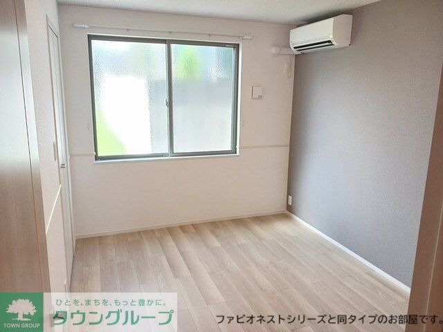 ノヴァ エバー ファーム IIの居間写真