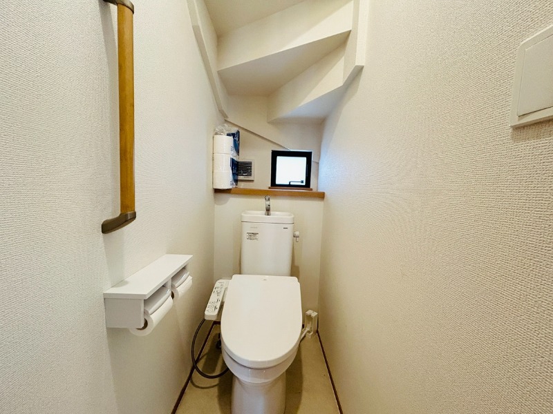 喜屋武戸建てのトイレ写真