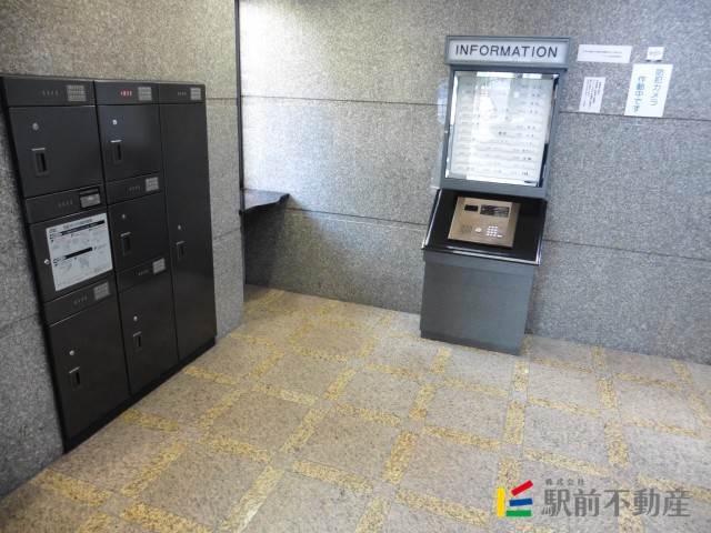アースコート渡辺通りの外観写真