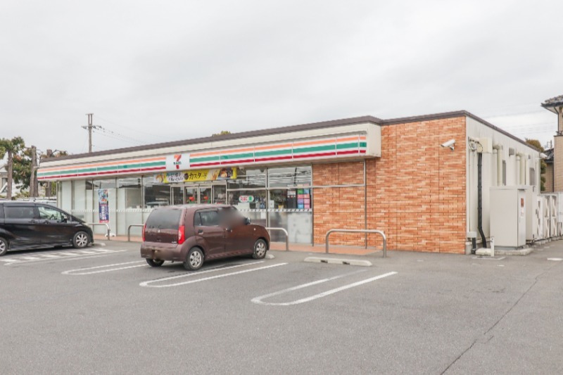 コンビニ　セブンイレブン 伊勢崎境下武士店（コンビニ）まで475m