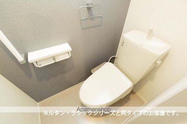 ＪＲ東海道本線 掛川駅 徒歩7分 2階建 新築のトイレ写真