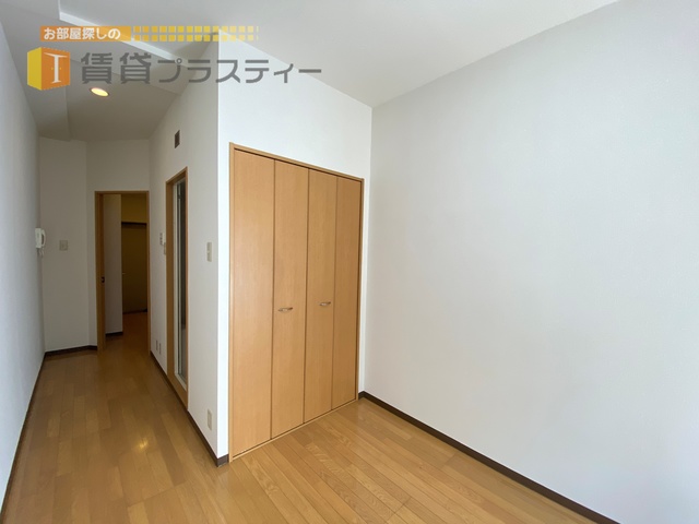 居室・リビング　このお部屋で楽しみな新生活。