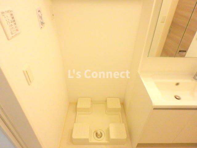 その他設備　室内洗濯機置き場には排水パン付き。