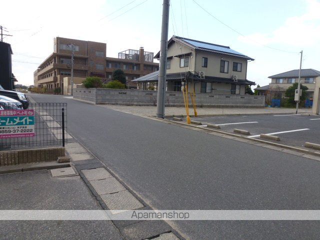 その他　前面道路（その他）まで0m