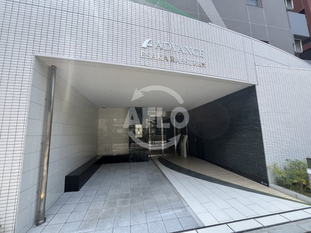 アドバンス江坂ラシュレの外観写真