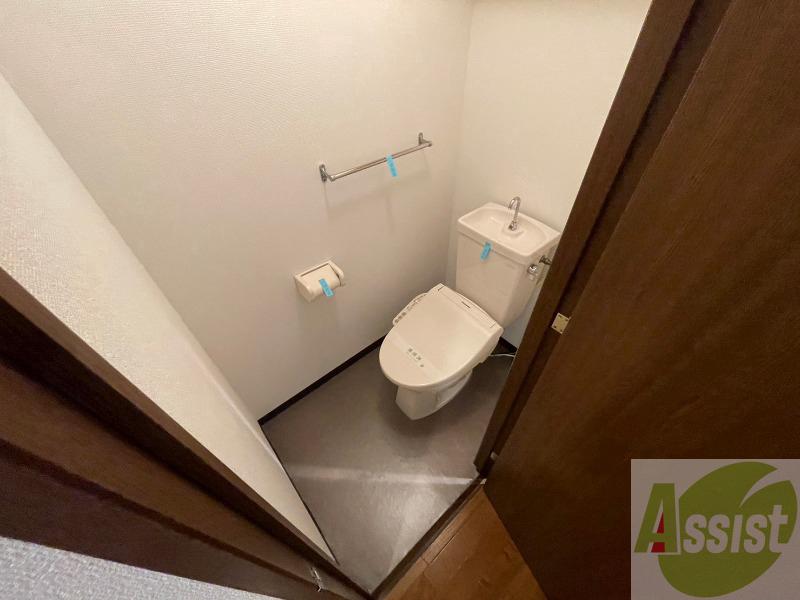 トイレ　こちらはトイレです。清潔感があり、安心して使用できます。