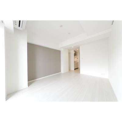 その他部屋・スペース　落ち着いた色調の寝室です