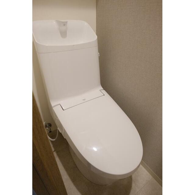 トイレ　※同物件他号室となり写真はイメージです。