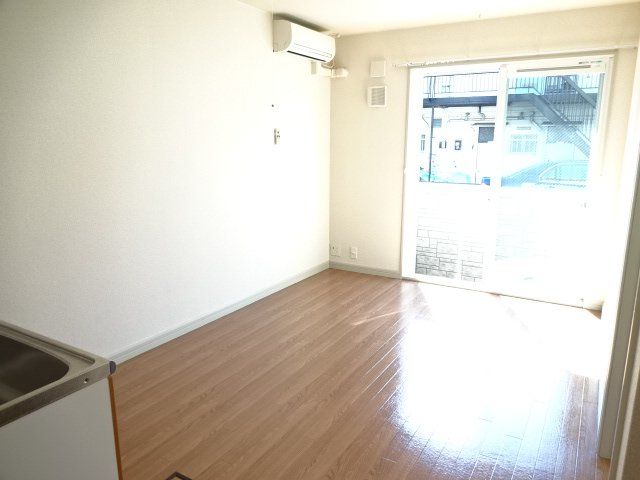 エスポワールの居間写真