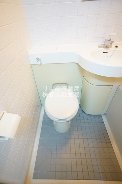 トイレ　清潔感ある洋式トイレです☆お掃除も楽々です！！
