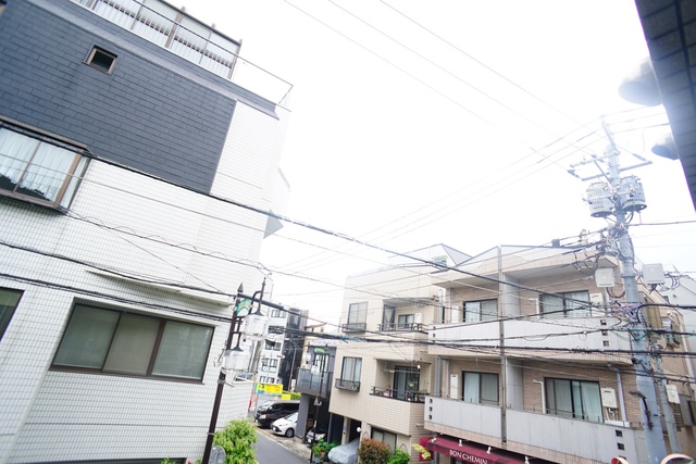 眺望　お部屋からの景色です！圧迫感がないので暮らしやすい♪