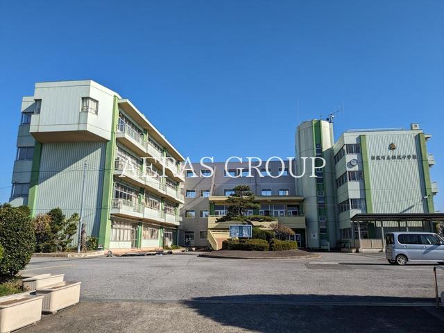 中学校　松伏町立松伏中学校（中学校）まで1076m