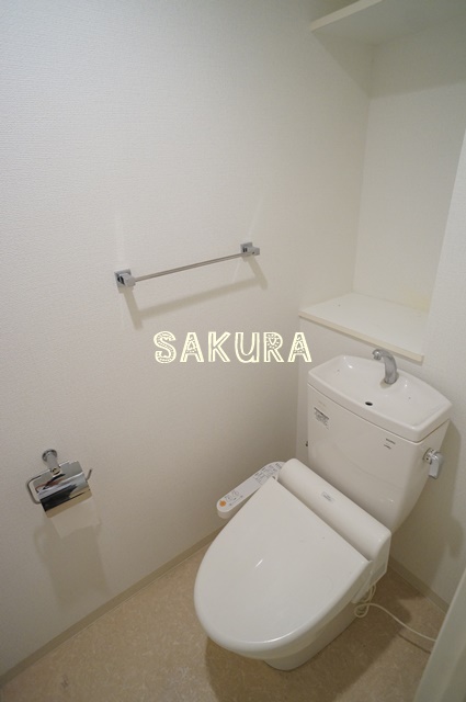 トイレ　落ち着いた色調のトイレです♪