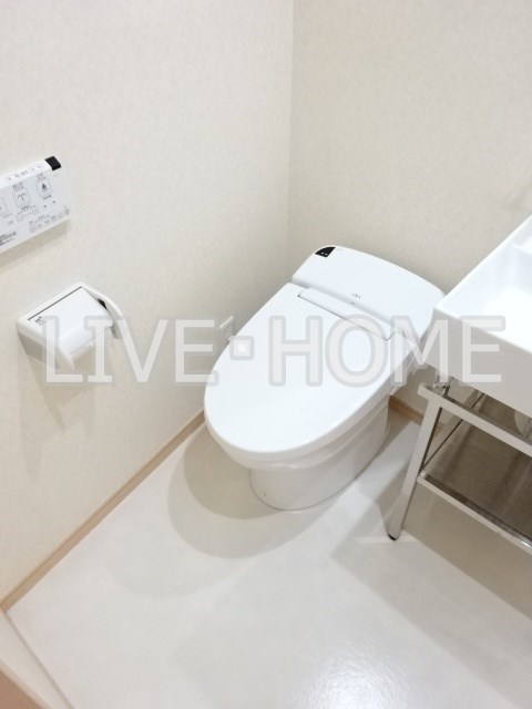 東京メトロ丸ノ内線 方南町駅 徒歩5分 2階建 築13年のトイレ写真