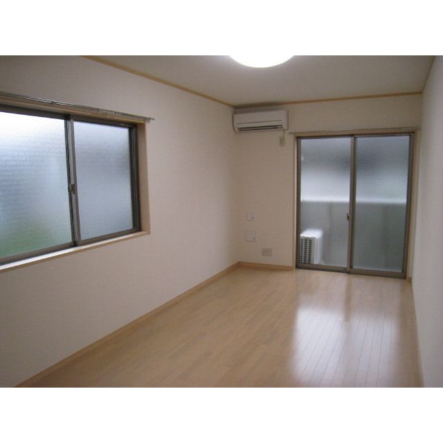 アムール 豊友の居間写真