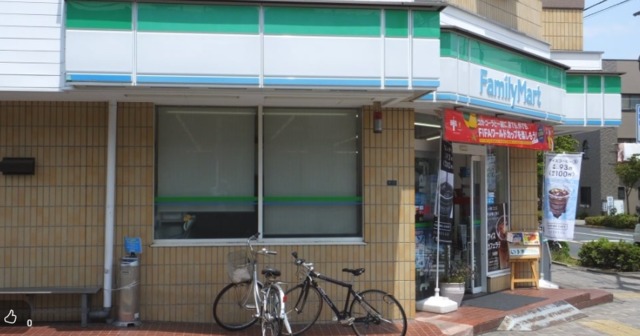 コンビニ　ファミリーマート武蔵境二丁目店（コンビニ）まで586m