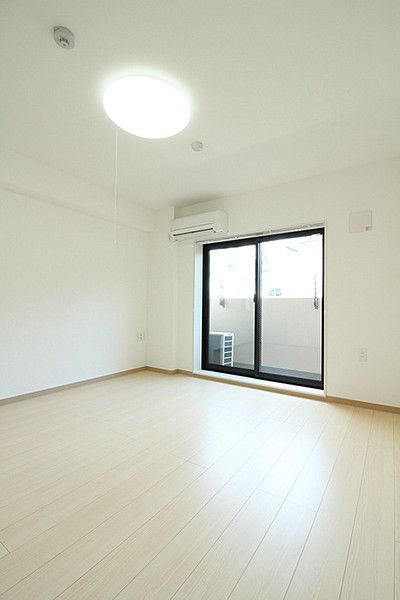 ヴァンヴェール白金の居間写真