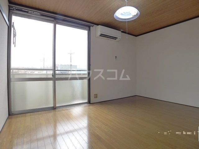 東峰ハイツの内装写真