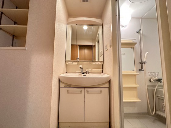 洗面設備　※別部屋の写真です
