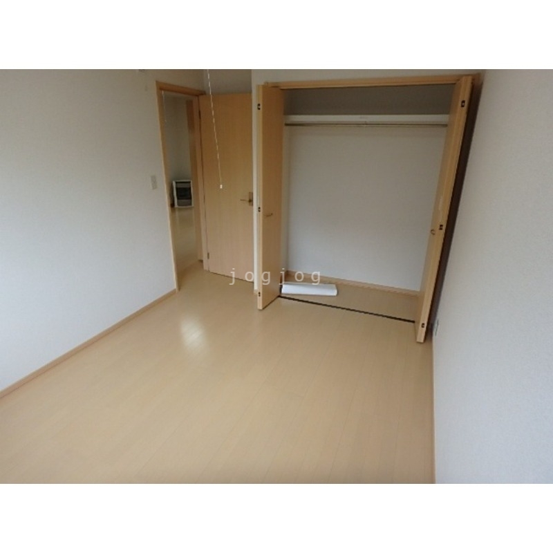 収納　収納が大きく、たくさんものが入ります。