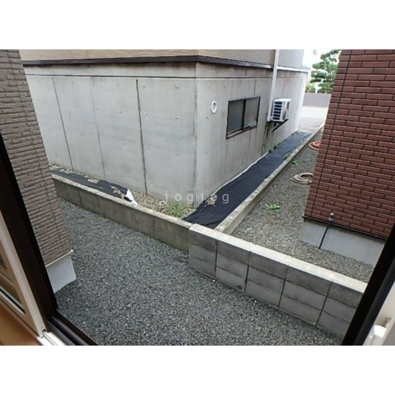 バルコニー　広々としたバルコニーです。