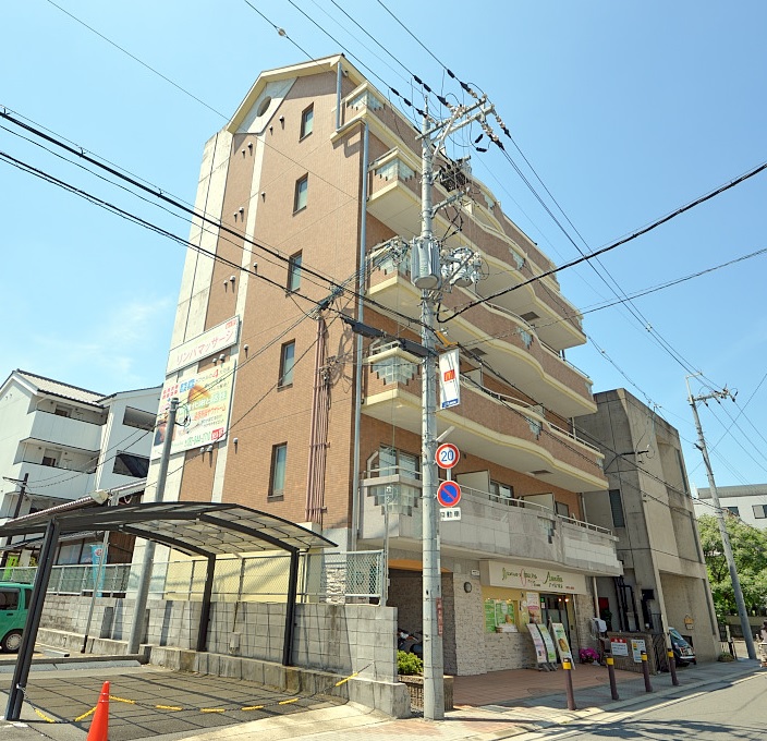 マンション花の外観写真