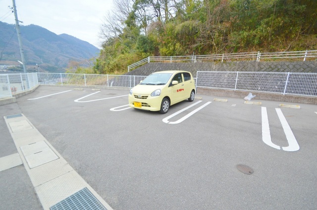 コンビニ　セブンイレブン安芸中野3丁目店（コンビニ）まで667m