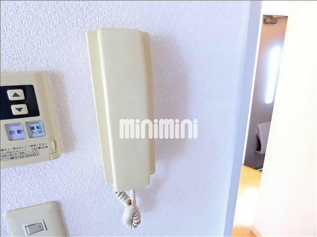 セキュリティ　受話器式インターホンで来訪者の確認出来ます。