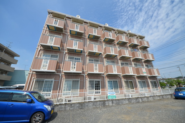 建物外観　★緑の多い、住みよいエリアに建つシングル物件★