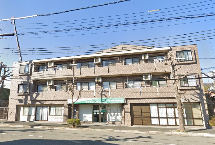 神戸市兵庫区荒田町のマンションの建物外観