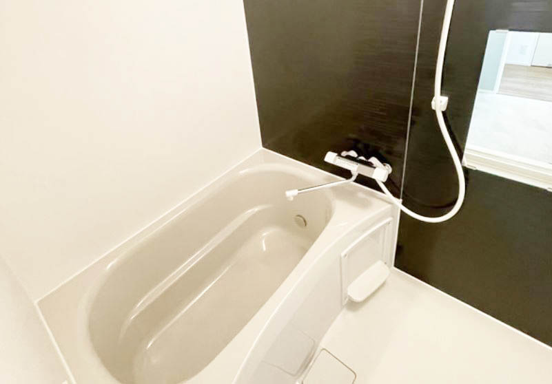 バス・シャワールーム　★ゆったりとできる広さの浴槽★