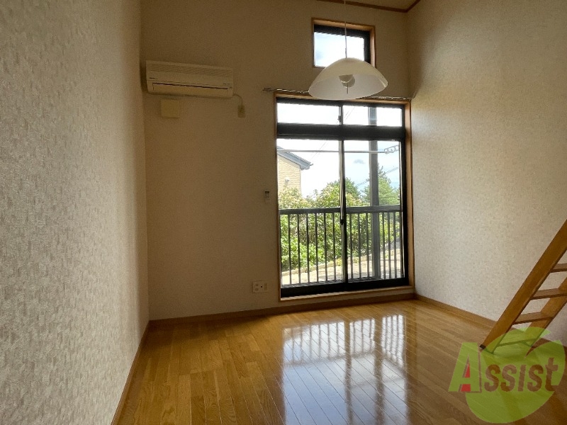 居室・リビング　１Ｋなので寝室とリビングは同室になります。