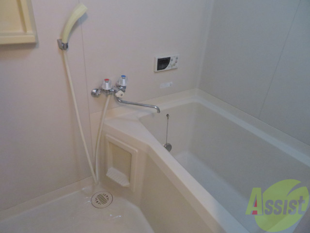 バス・シャワールーム　疲れた時はゆっくり湯船につかってみてはいかがでしょうか。