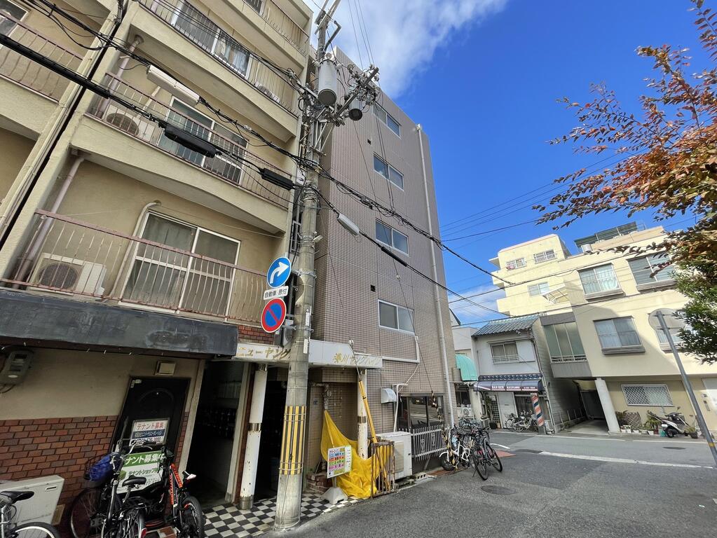 湊川ヤングハイツの外観