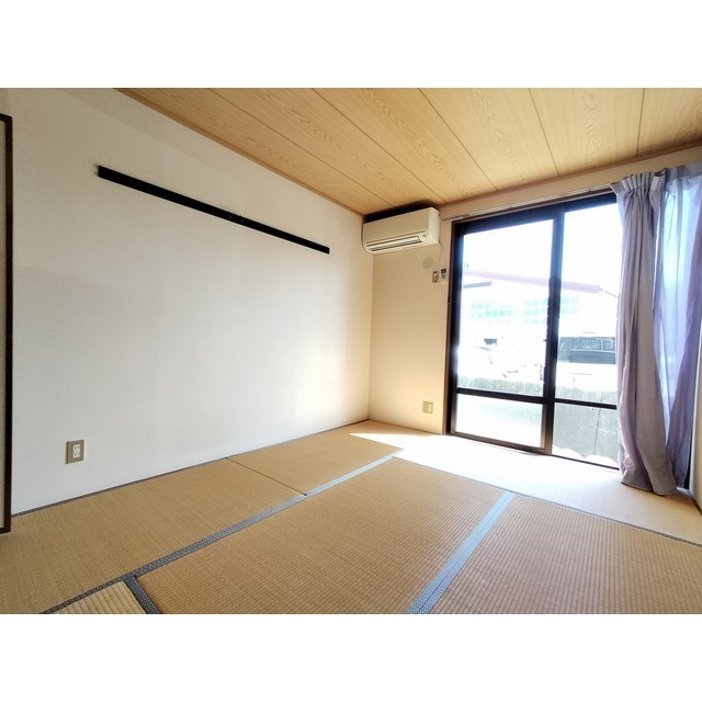 居室・リビング　写真は別のお部屋です