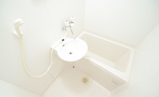 洗面設備　※別号室の写真です