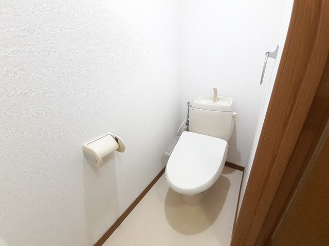 【姫路市飾磨区城南町のアパートのトイレ】