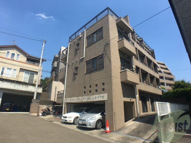 仙台市泉区泉中央のマンションの建物外観