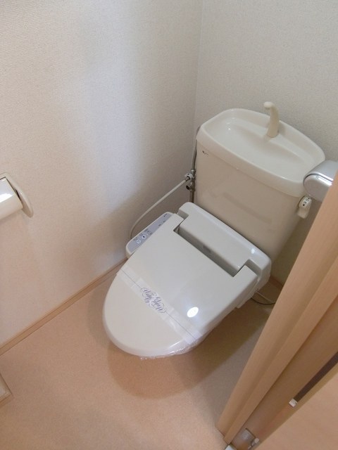 【パインコ－トのトイレ】