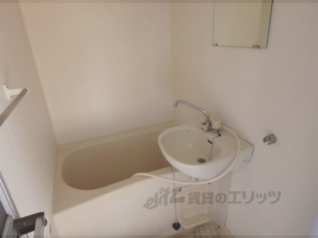 バス・シャワールーム　バス