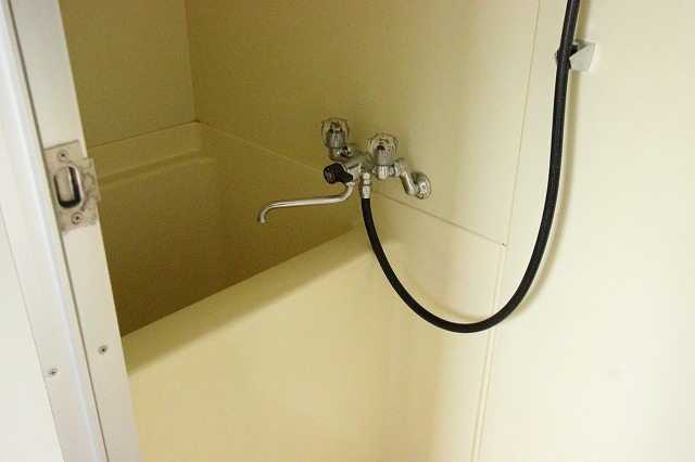 バス・シャワールーム　同物件、別号室の写真です