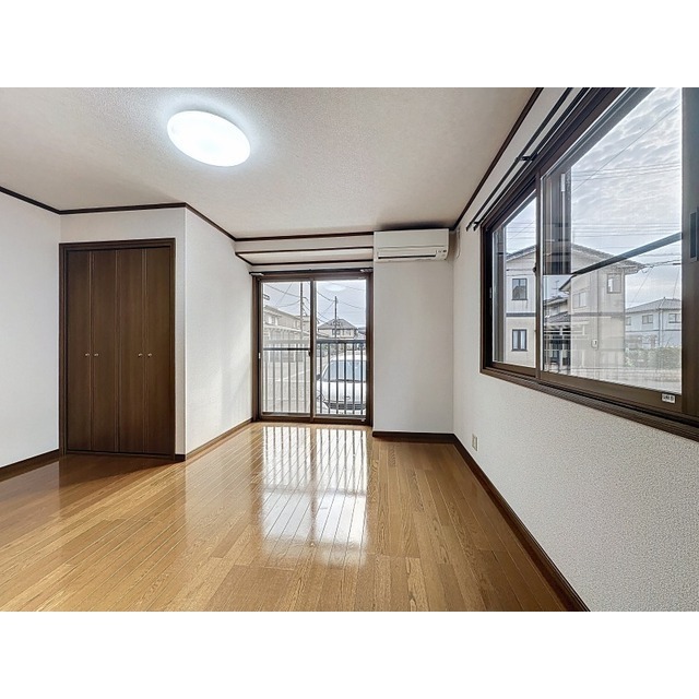 居室・リビング　内窓付きです