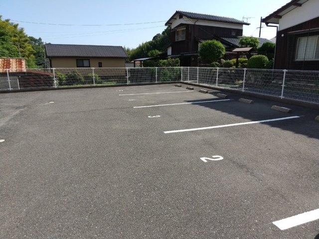 【光市光井のアパートの駐車場】