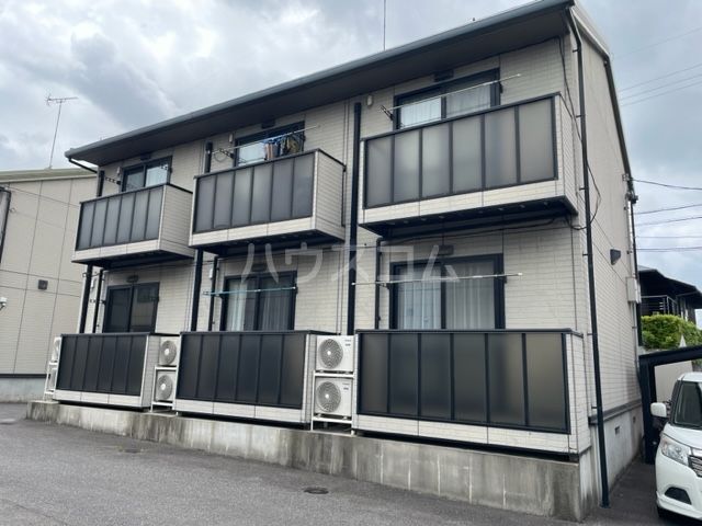 【安城市城南町のアパートの建物外観】