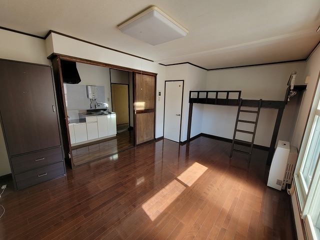 居室・リビング　ベッド付