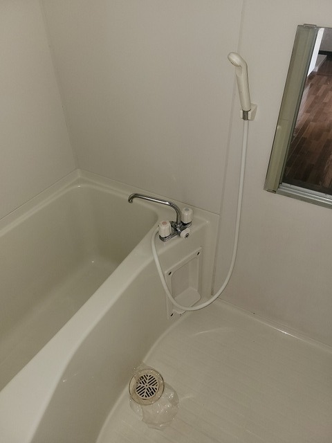 バス・シャワールーム　給湯