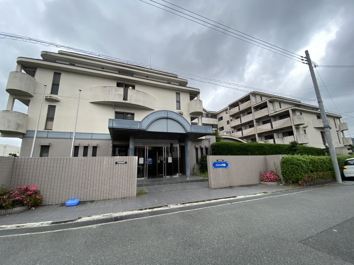 西脇市野村町のマンションの建物外観