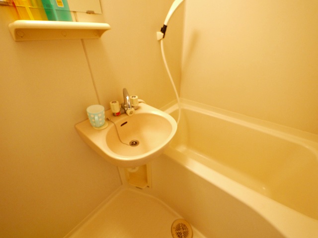 その他設備　明るい洗面です